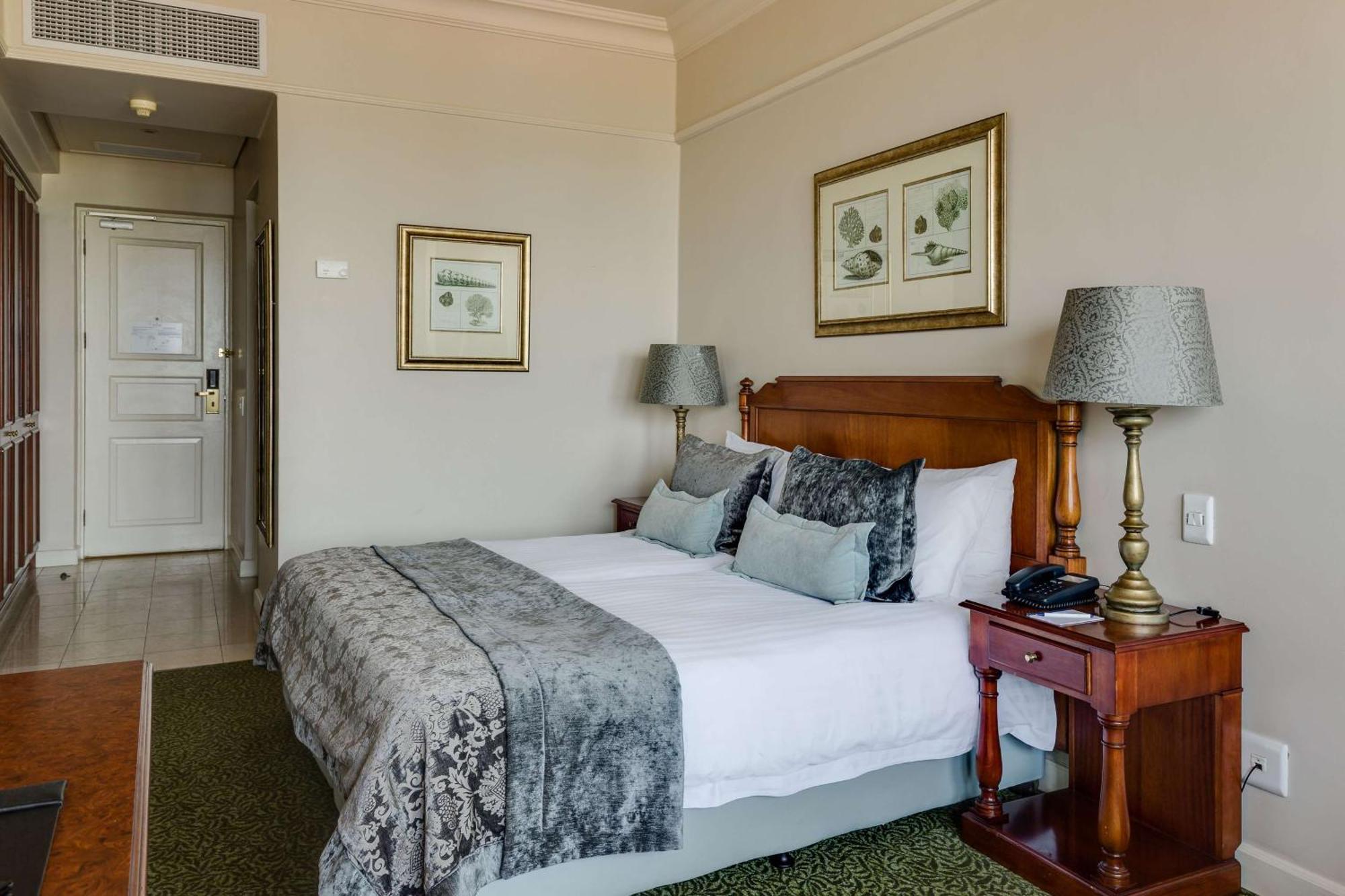 The Edward Hotel Durban Exterior photo